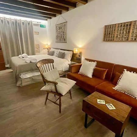 La Casa Del Cantero Pinilla del Valle Eksteriør bilde
