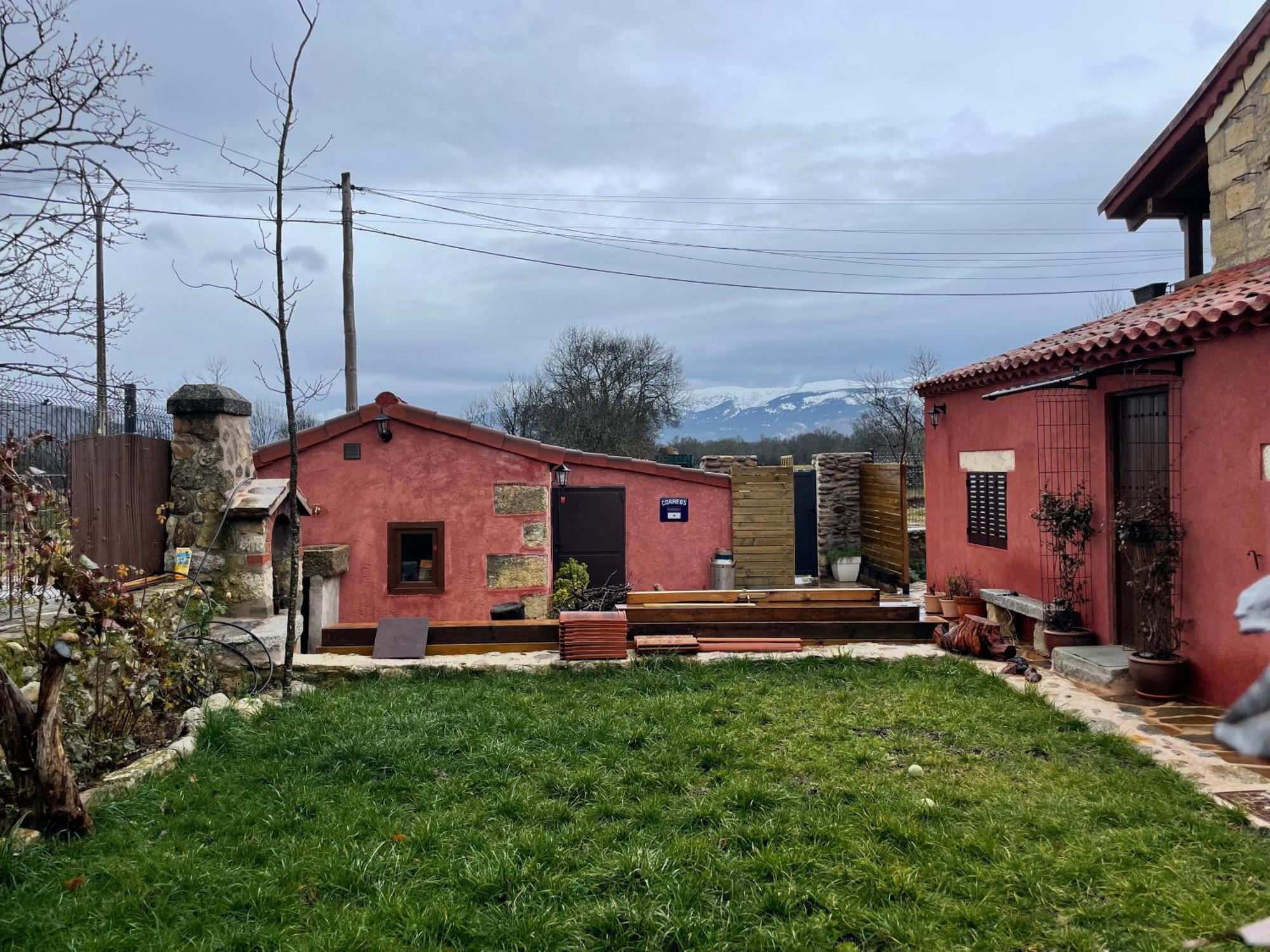 La Casa Del Cantero Pinilla del Valle Eksteriør bilde