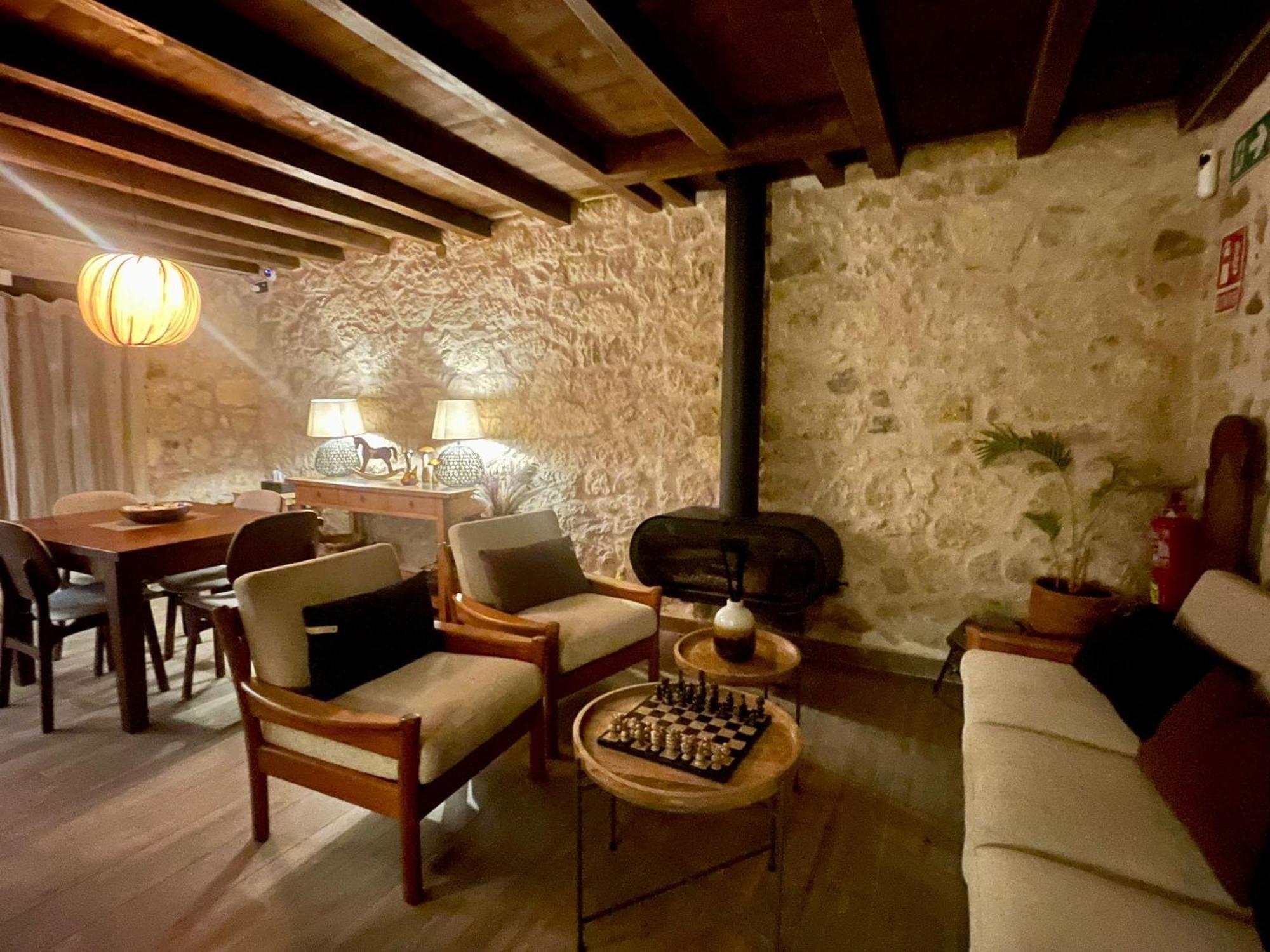 La Casa Del Cantero Pinilla del Valle Eksteriør bilde