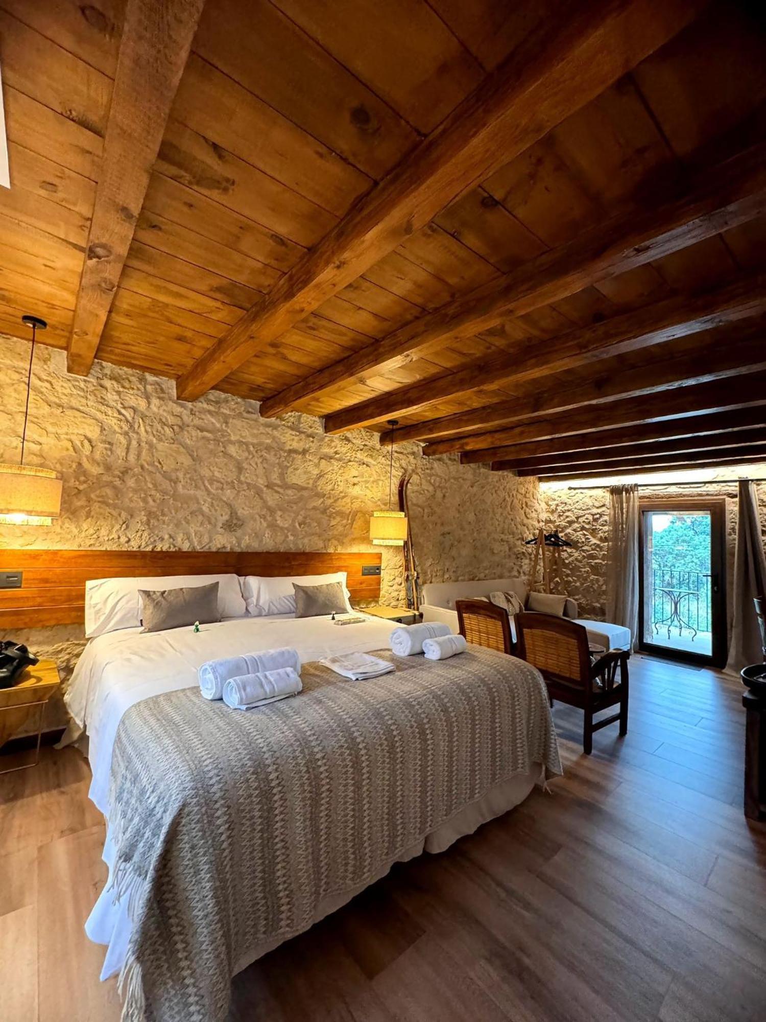 La Casa Del Cantero Pinilla del Valle Eksteriør bilde