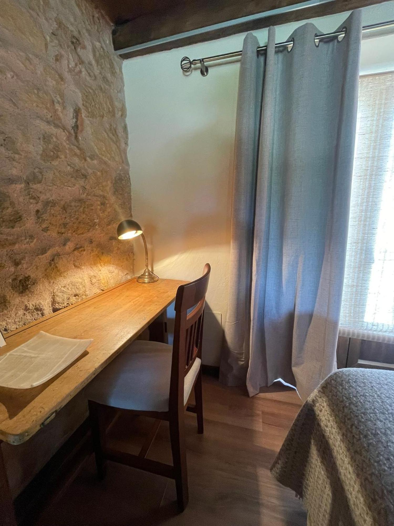 La Casa Del Cantero Pinilla del Valle Eksteriør bilde