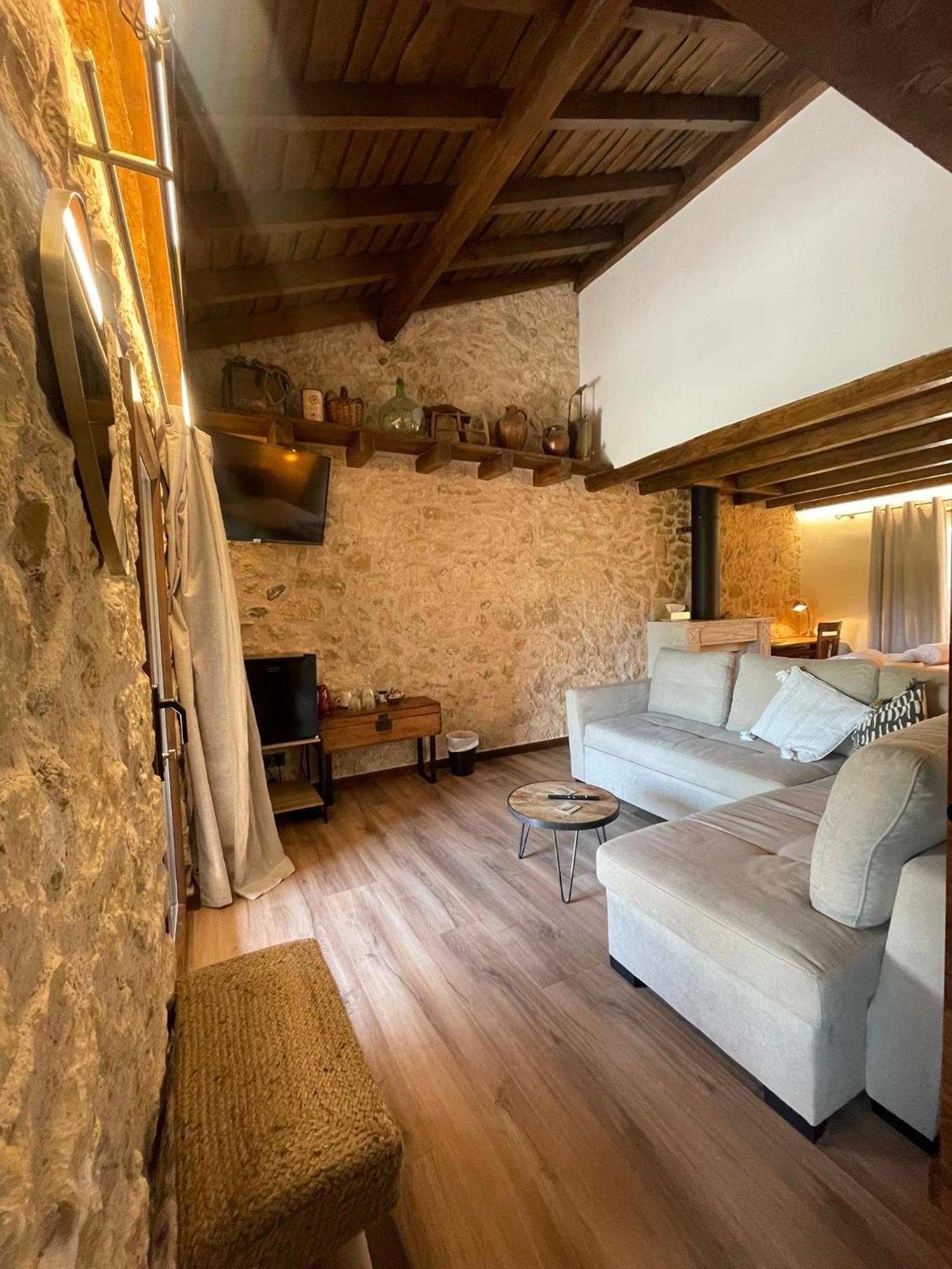 La Casa Del Cantero Pinilla del Valle Eksteriør bilde